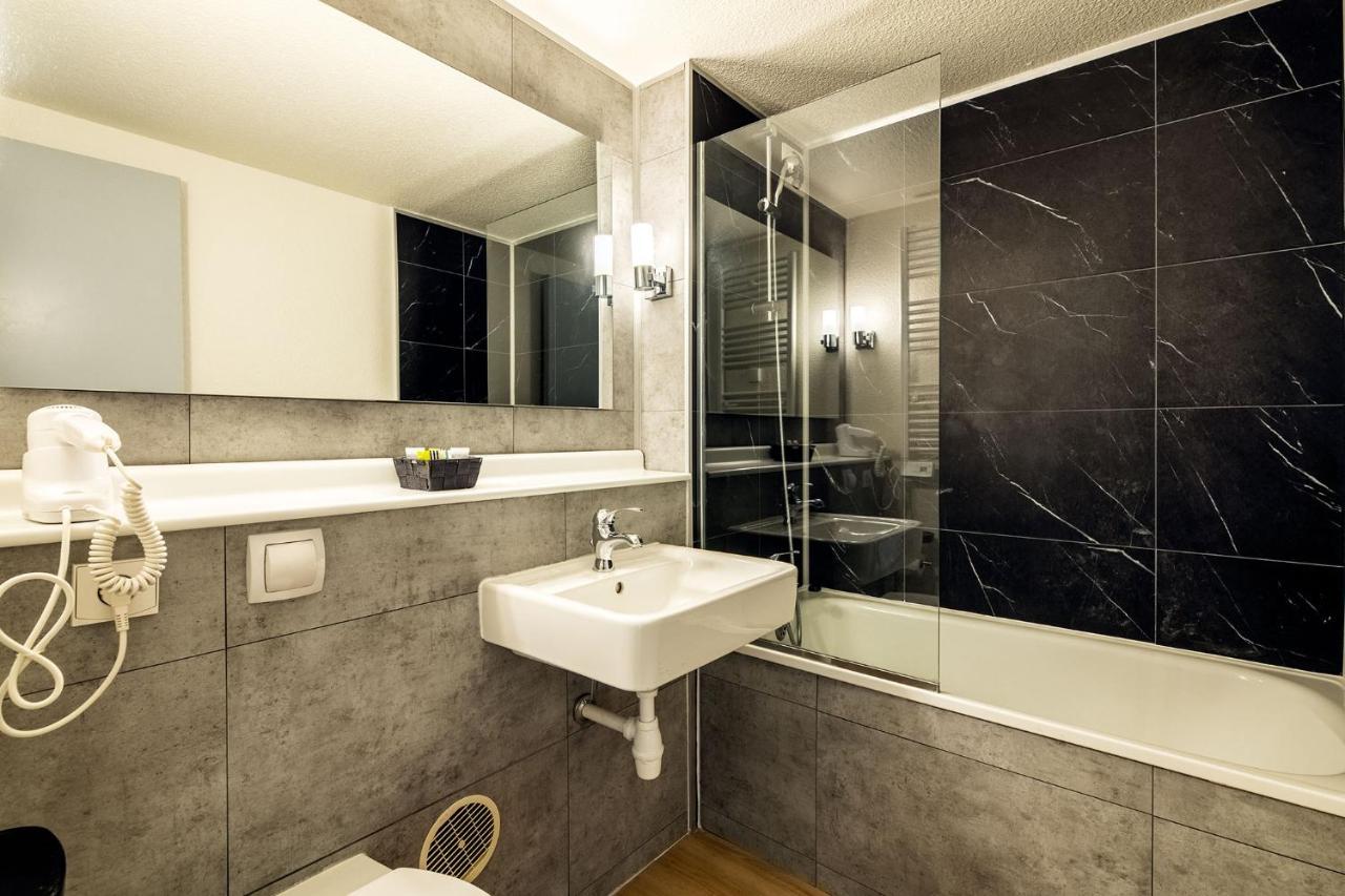 Hotel Le Cyrano Bergerac Kültér fotó